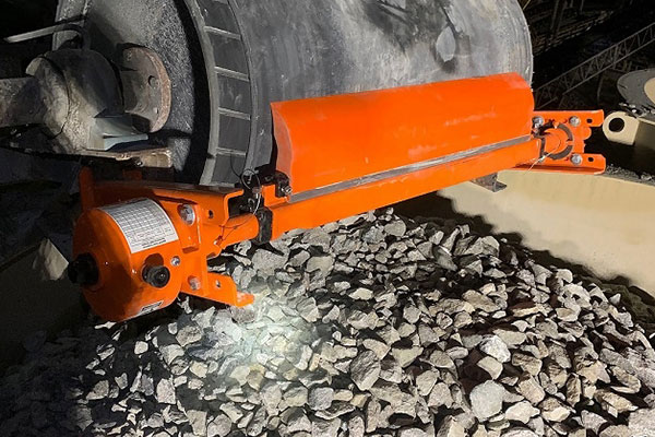 Pulitore di nastri trasportatori